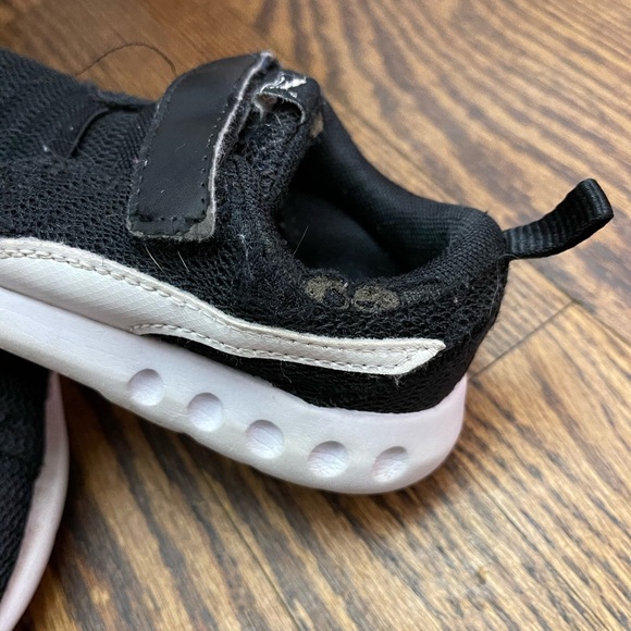 Puma shoes - Picture 4 of 4